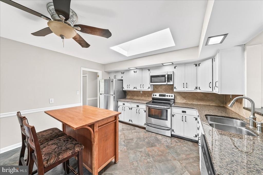 225 Chestnut Street - Photo 14
