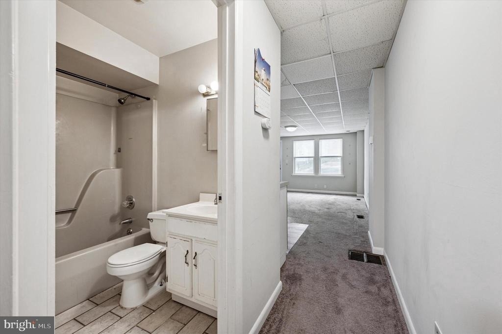 271 N Wycombe Avenue - Photo 11