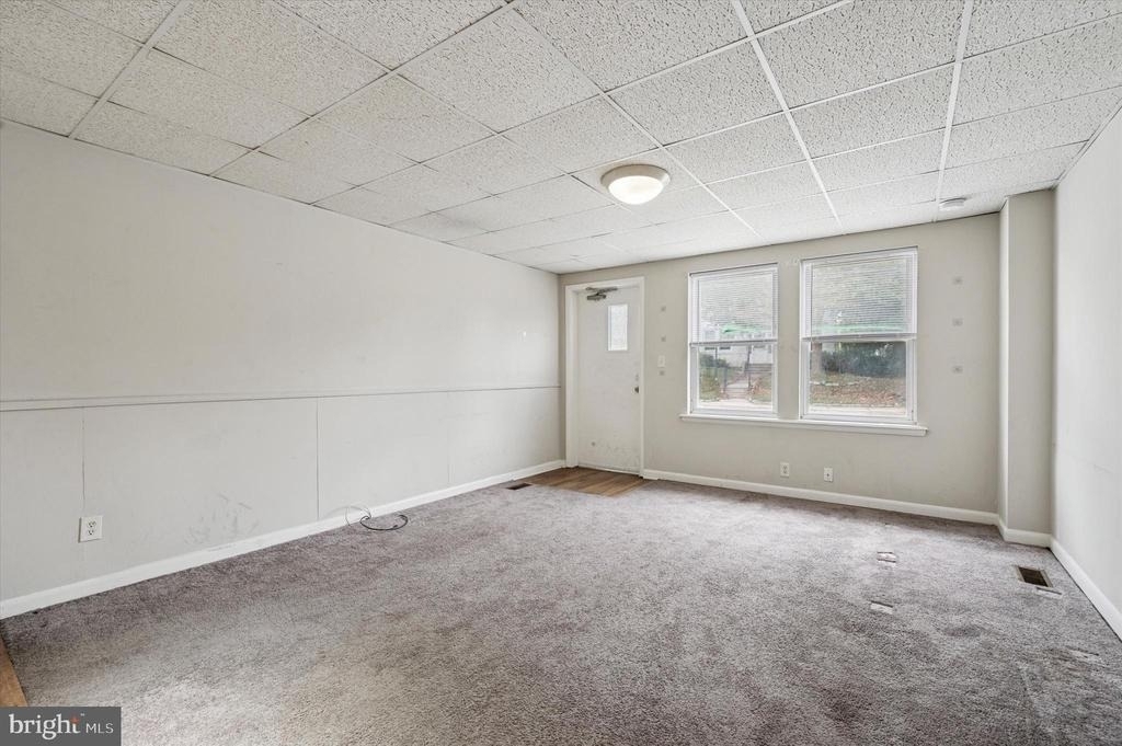 271 N Wycombe Avenue - Photo 9