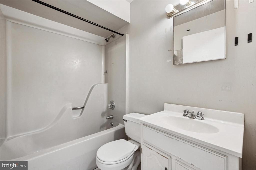 271 N Wycombe Avenue - Photo 12