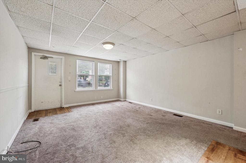 271 N Wycombe Avenue - Photo 8