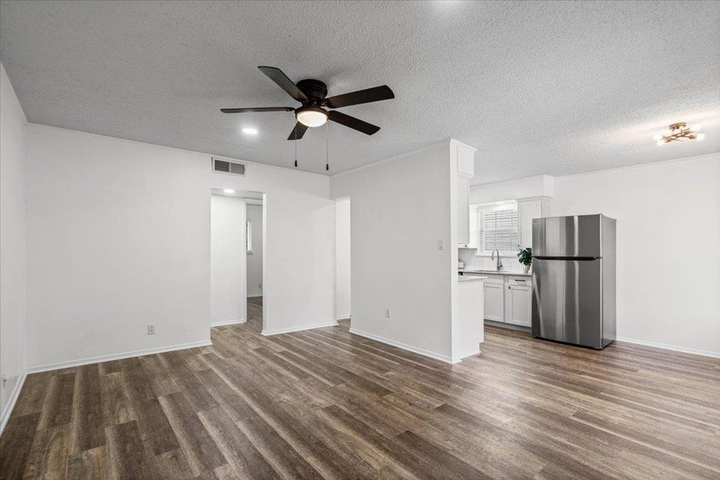 3415 Willowrun Dr - Photo 1