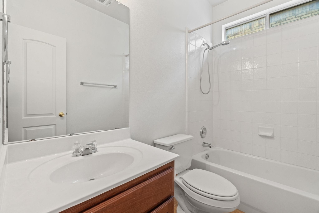 209 Canterbury Dr - Photo 26
