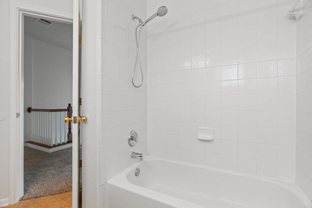 209 Canterbury Dr - Photo 34