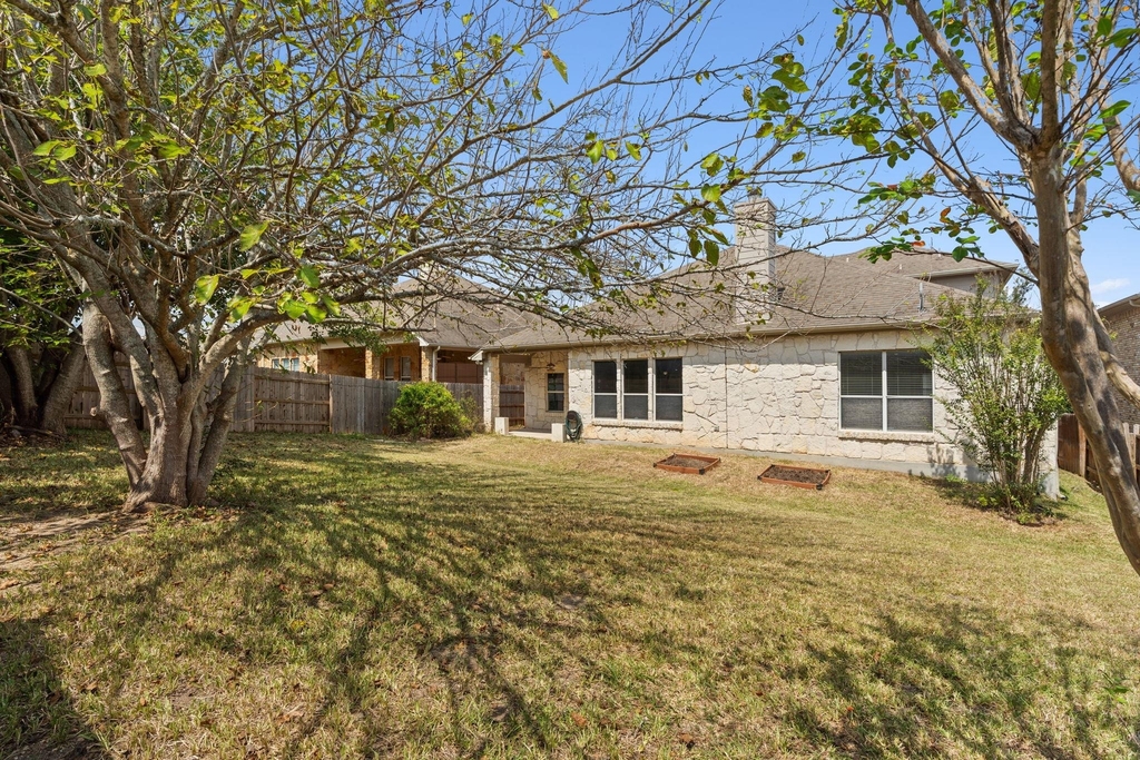 209 Canterbury Dr - Photo 36