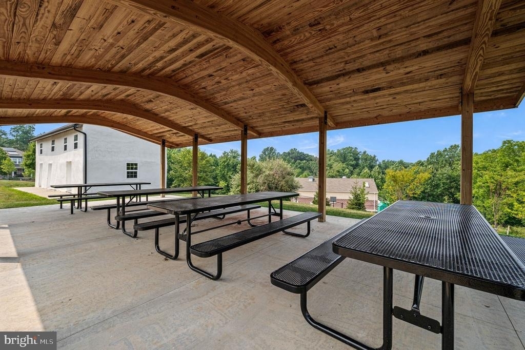 337 Dawson Place - Photo 32