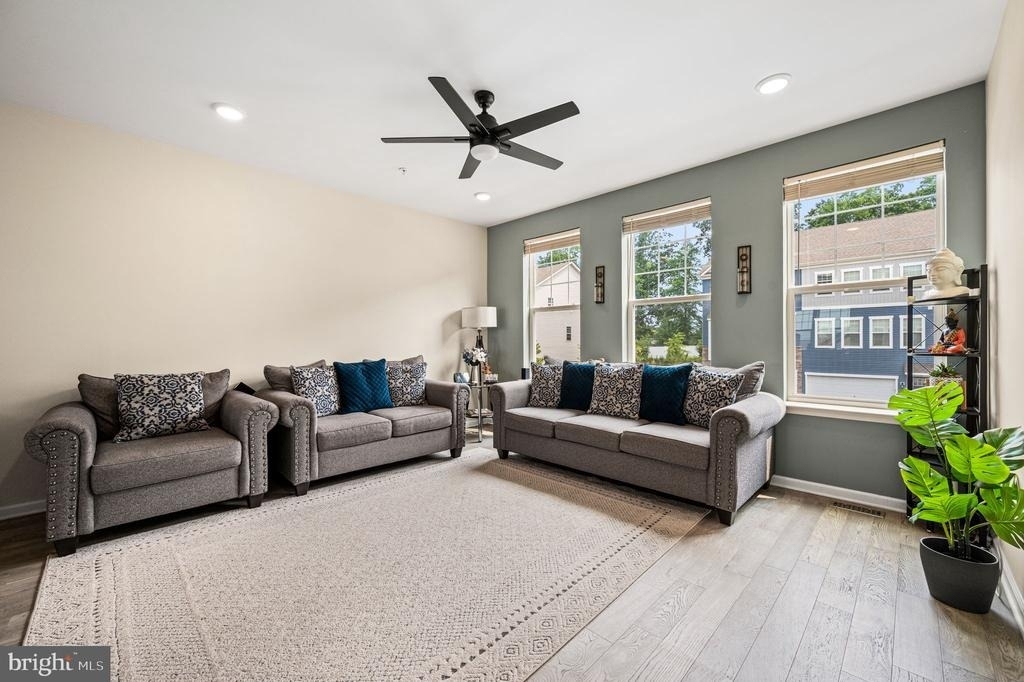 337 Dawson Place - Photo 18