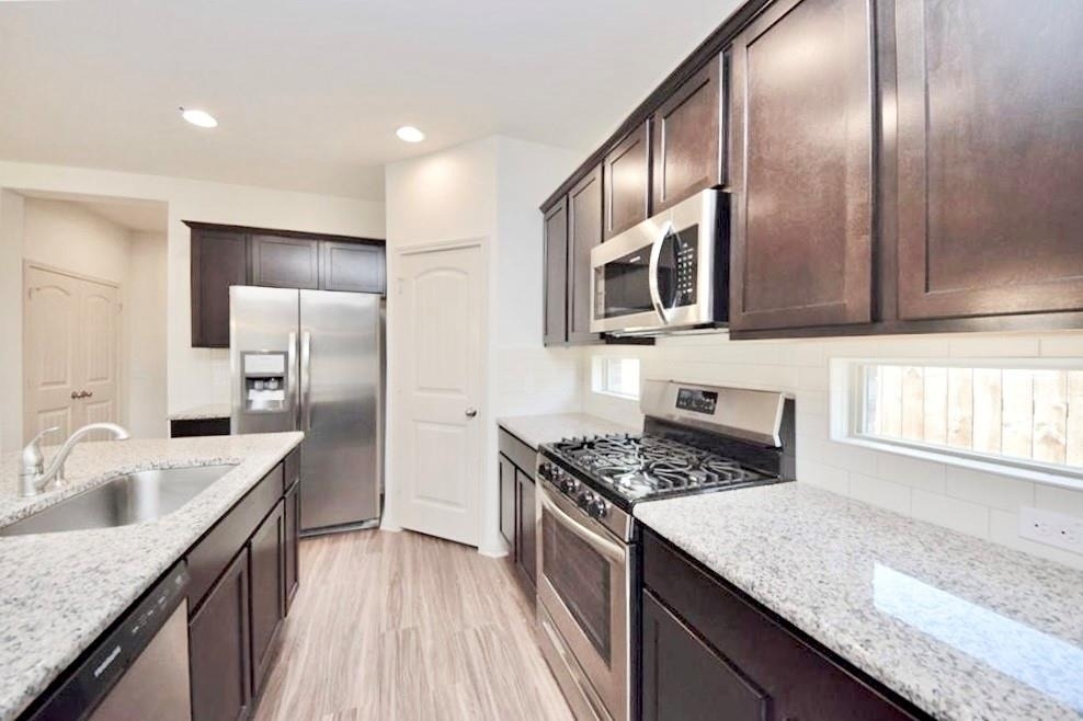 18325 Urbano Dr - Photo 6