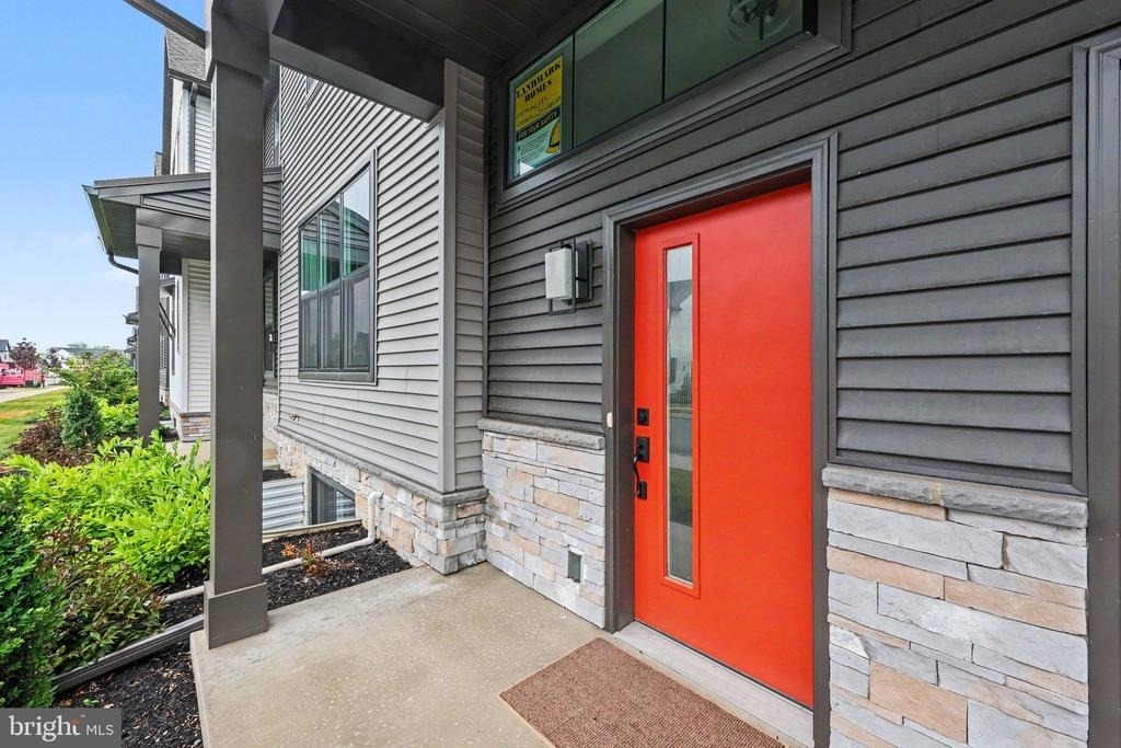 104 Madison Drive - Photo 3