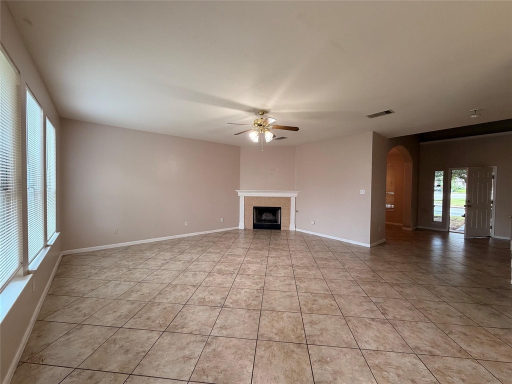 331 Primrose Blvd - Photo 5