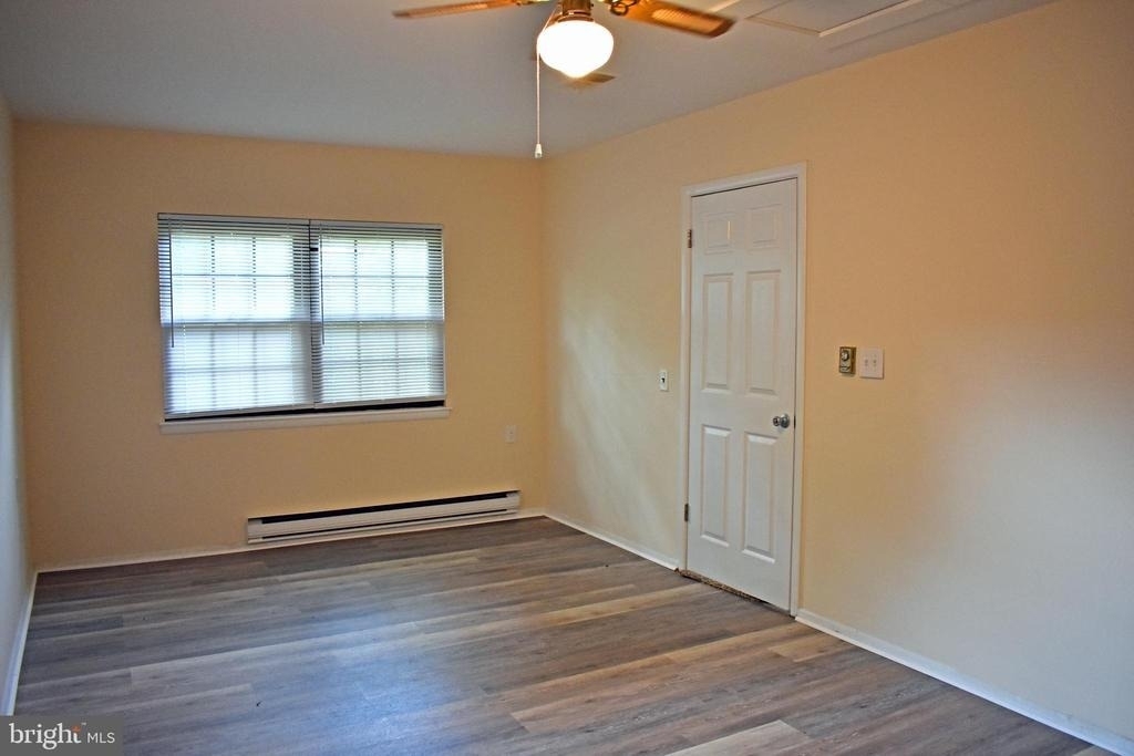 118 Lexington Drive - Photo 2