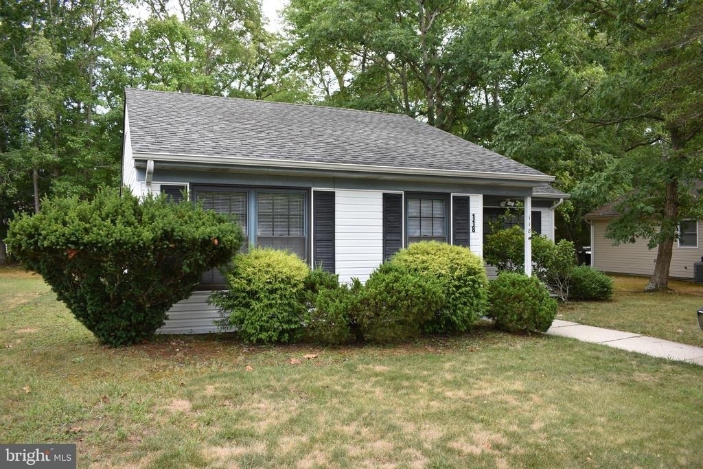 118 Lexington Drive - Photo 1