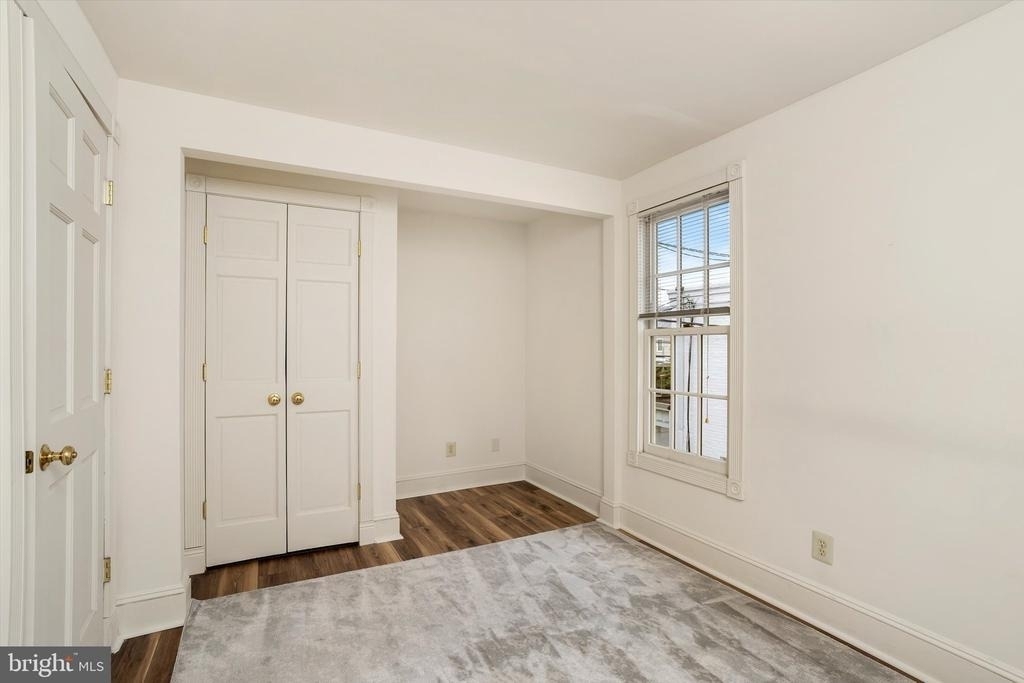 347 Nassau Street - Photo 8