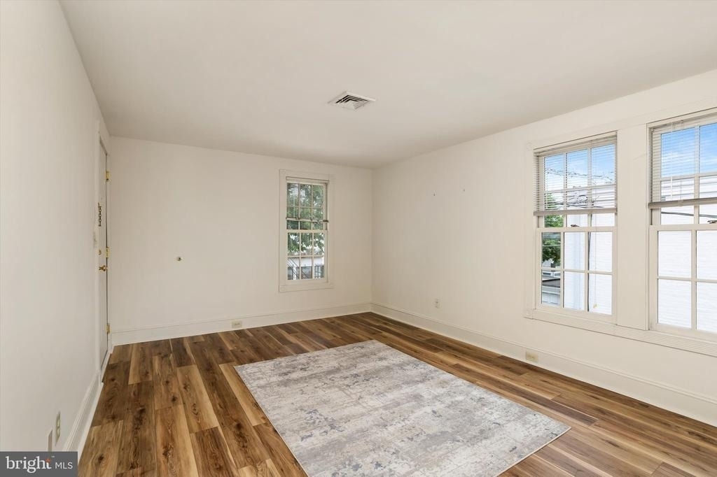 347 Nassau Street - Photo 6