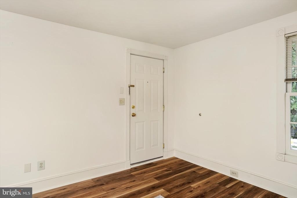 347 Nassau Street - Photo 4