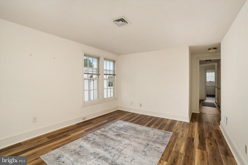 347 Nassau Street - Photo 5