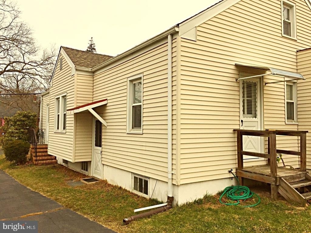 721 Mayflower Avenue - Photo 3