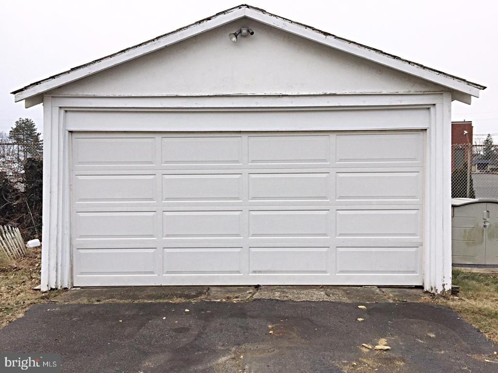 721 Mayflower Avenue - Photo 4