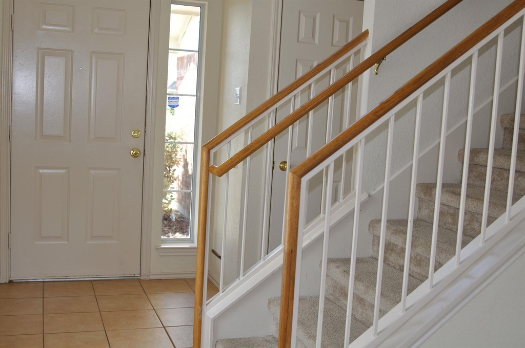 12913 Thomas Jefferson St - Photo 2