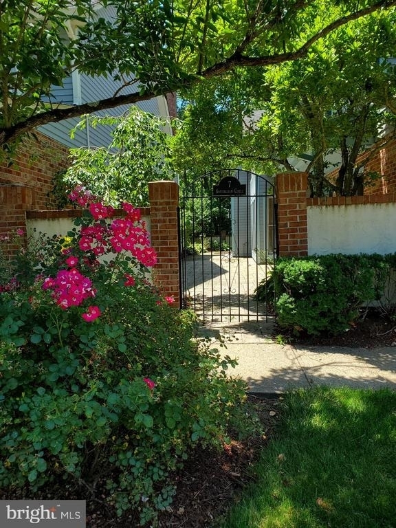 7 Nottingham Circle - Photo 1