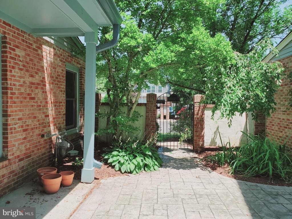 7 Nottingham Circle - Photo 3