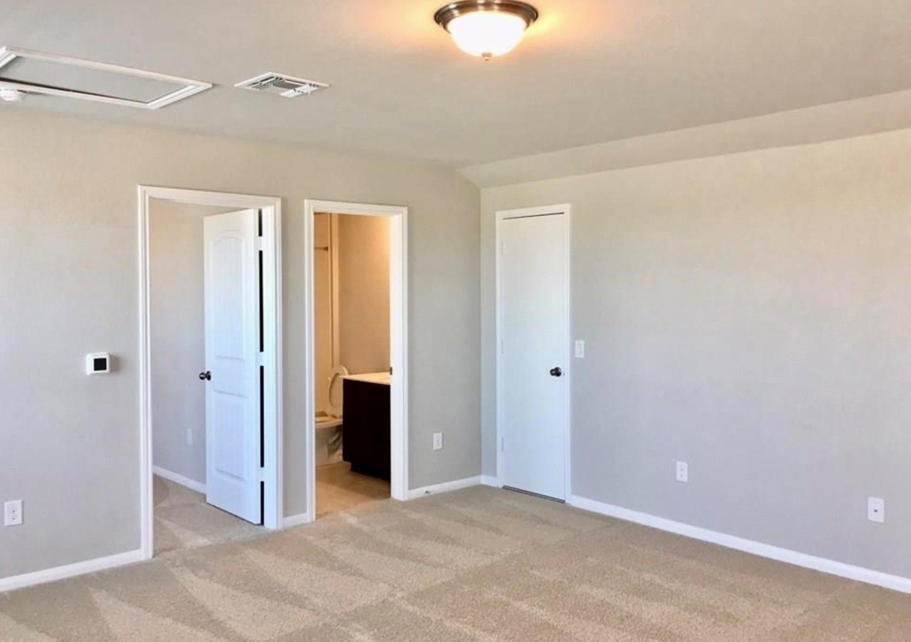 7008 Loretta White Ln - Photo 4
