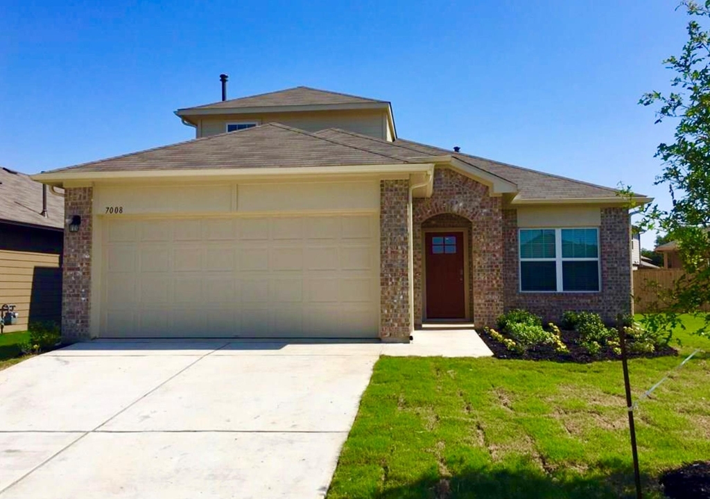 7008 Loretta White Ln - Photo 0