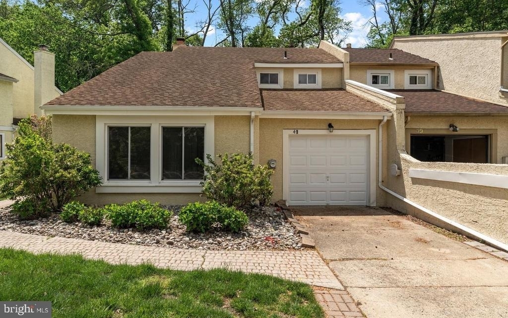 41 Peregrine Drive - Photo 0
