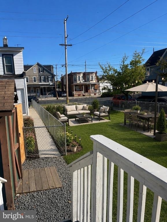 637 Powell Street - Photo 11