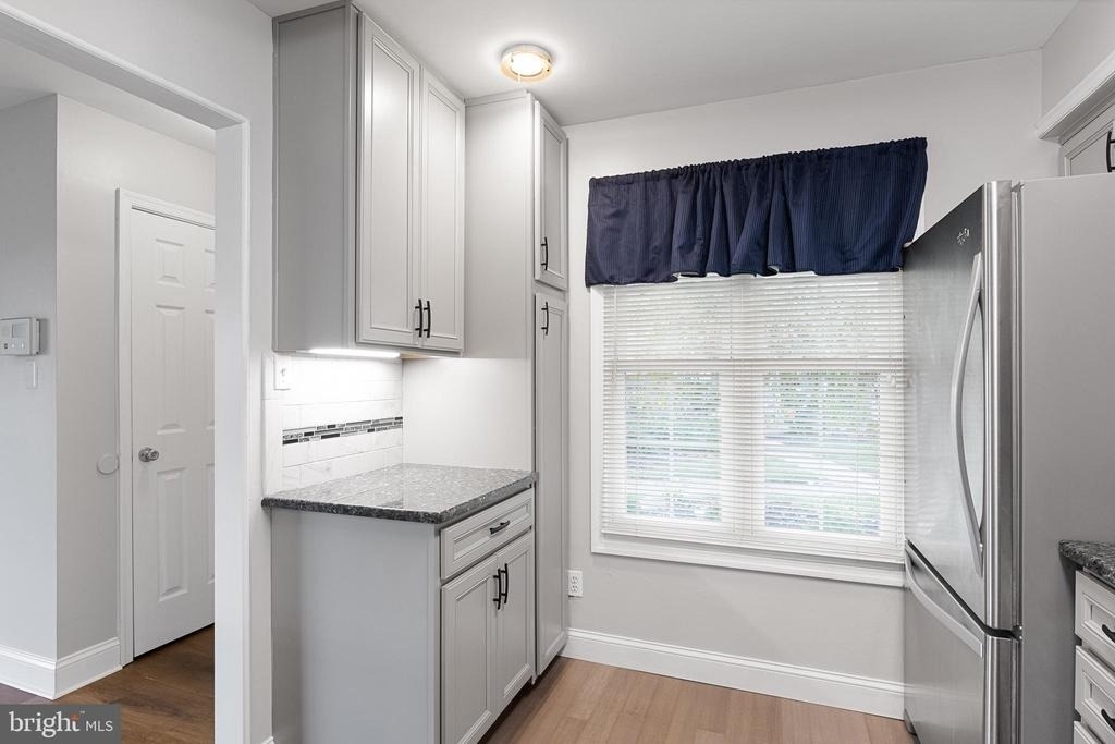 380 Delancey Place - Photo 9