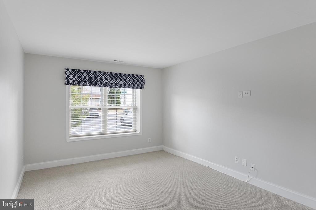 380 Delancey Place - Photo 17