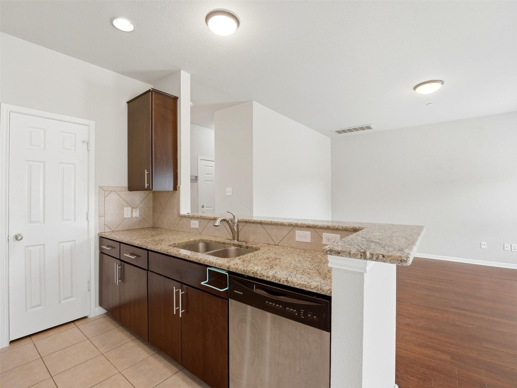 1900 Little Elm Trl - Photo 5