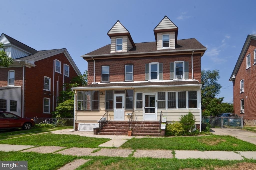 19 4th Avenue - Photo 1