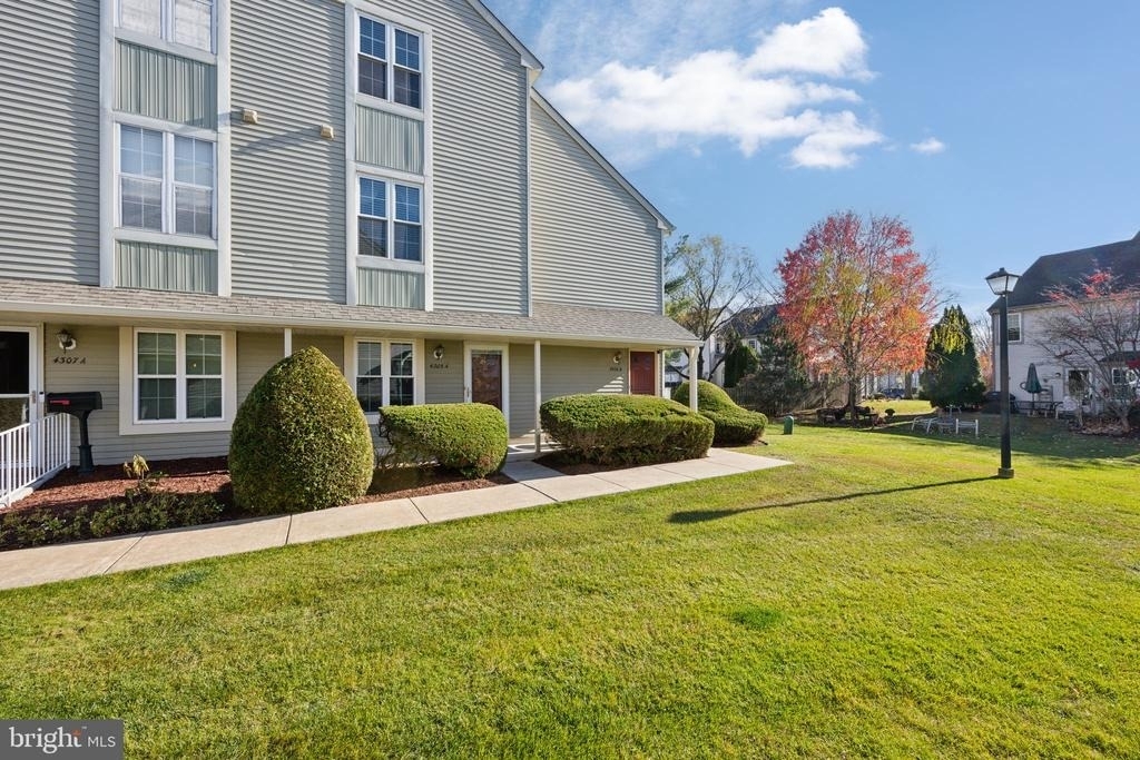 4305-a Fenwick Lane - Photo 0