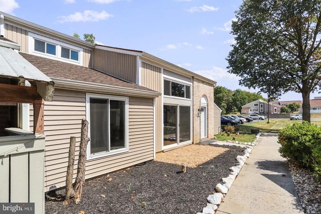 1523 Kensington Drive - Photo 25