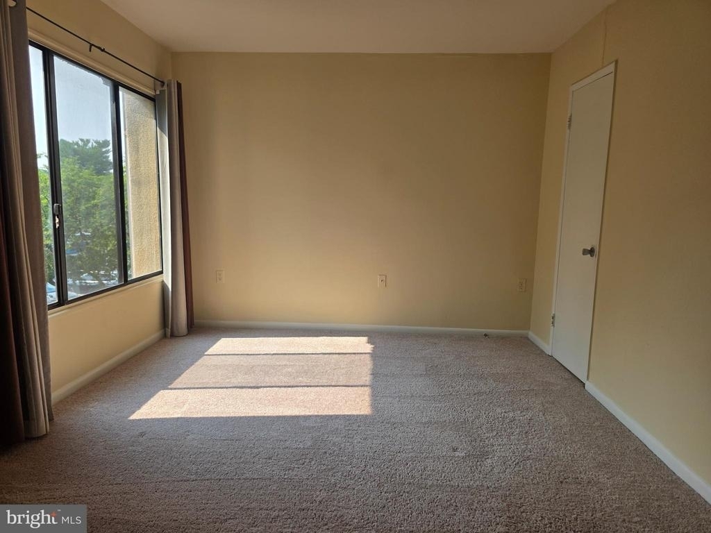 15609 Dorset Road - Photo 11