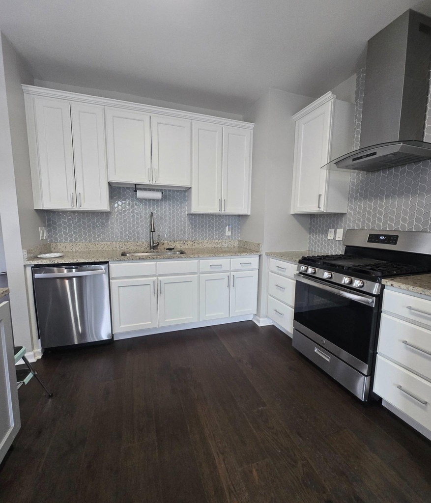 7811 New Ascot Lane - Photo 2