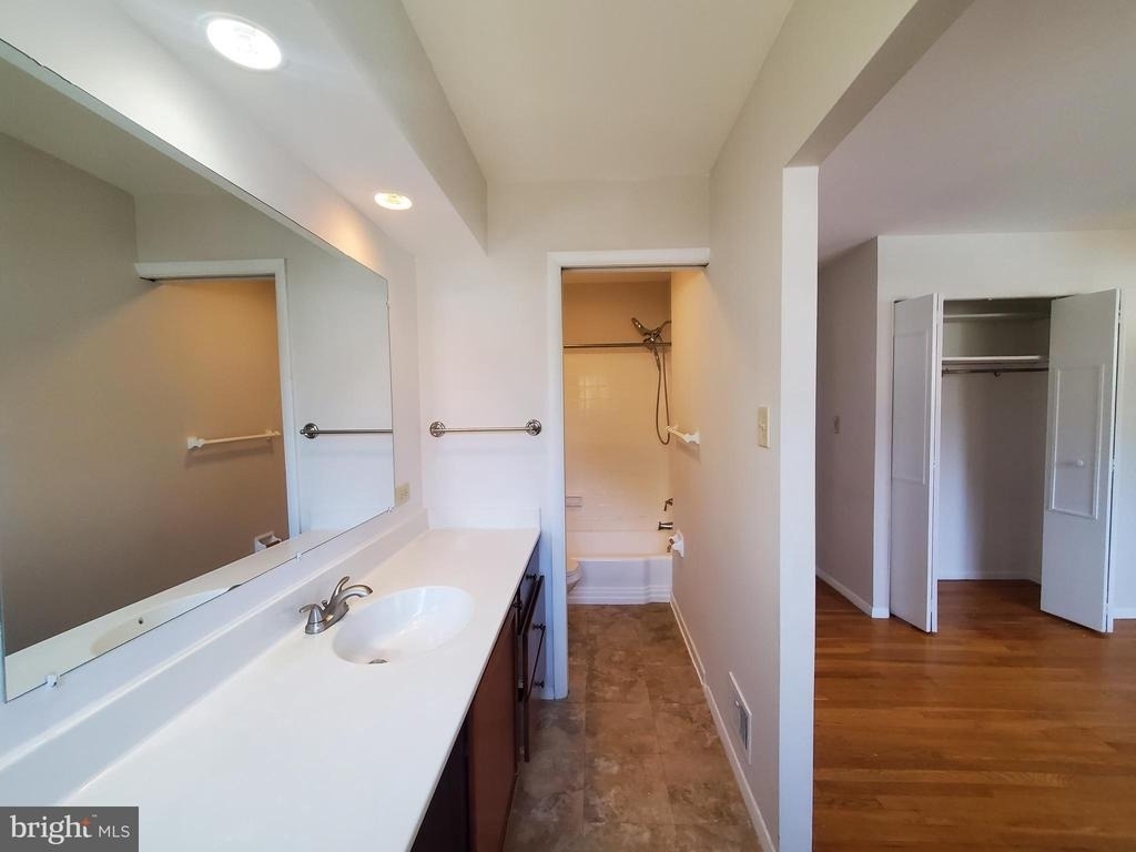 702 W Edmonston Drive - Photo 23