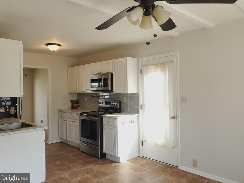 702 W Edmonston Drive - Photo 9