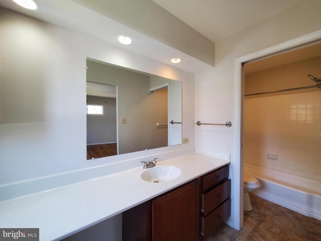 702 W Edmonston Drive - Photo 24