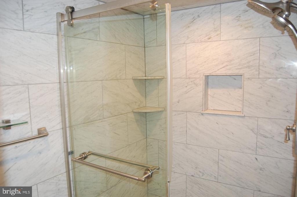 3346 Hewitt Avenue - Photo 5