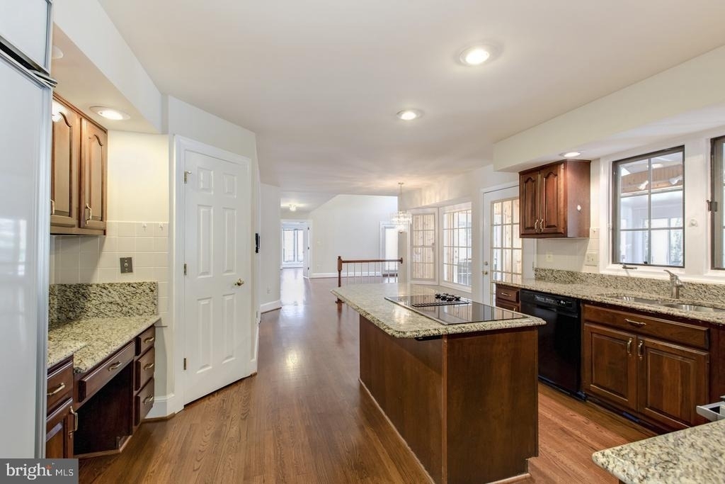 11001 Sugarbush Terrace - Photo 12
