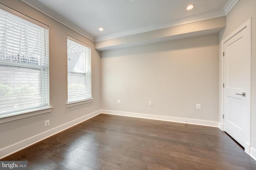 10326 Grosvenor Place - Photo 22
