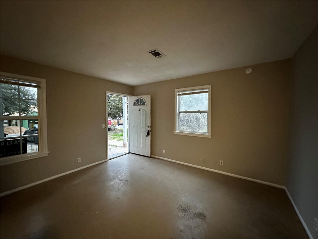 2212 Lanier Dr - Photo 9