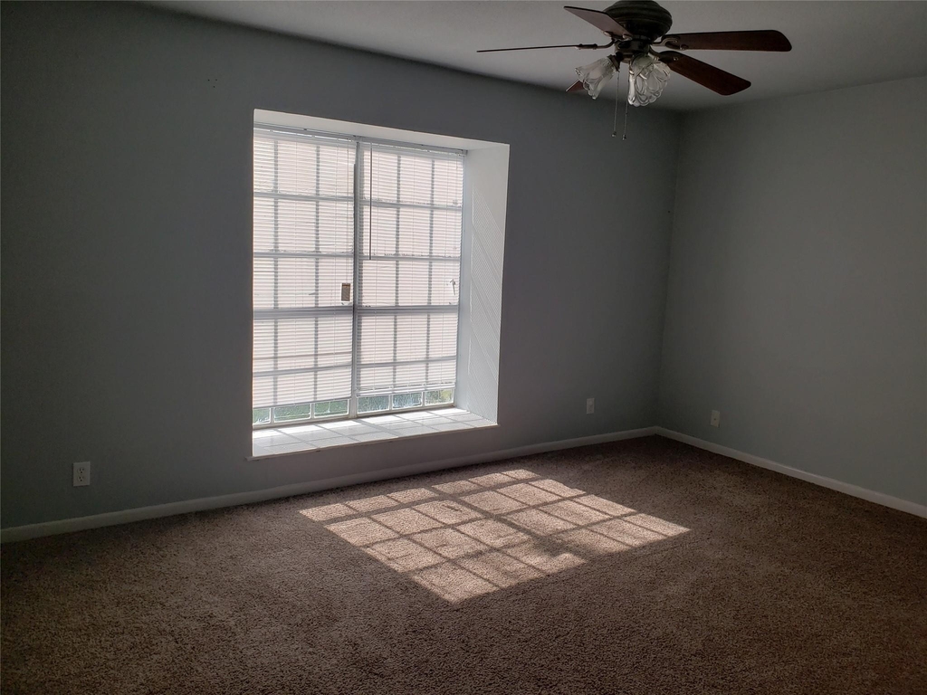 2212 Lanier Dr - Photo 4