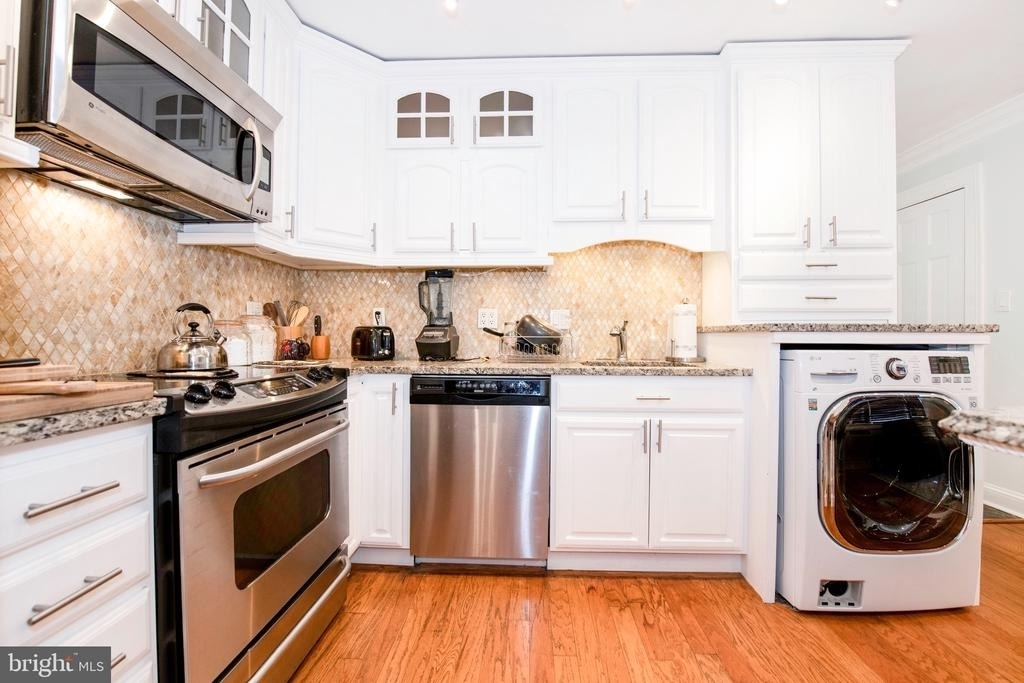 7036 Strathmore Street - Photo 7