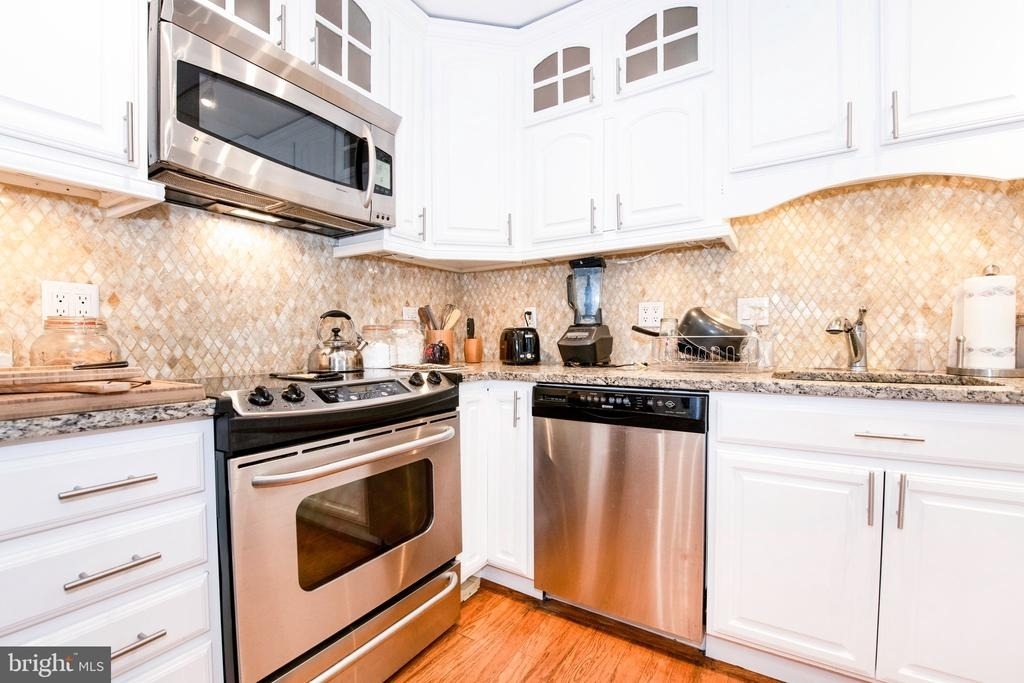 7036 Strathmore Street - Photo 24