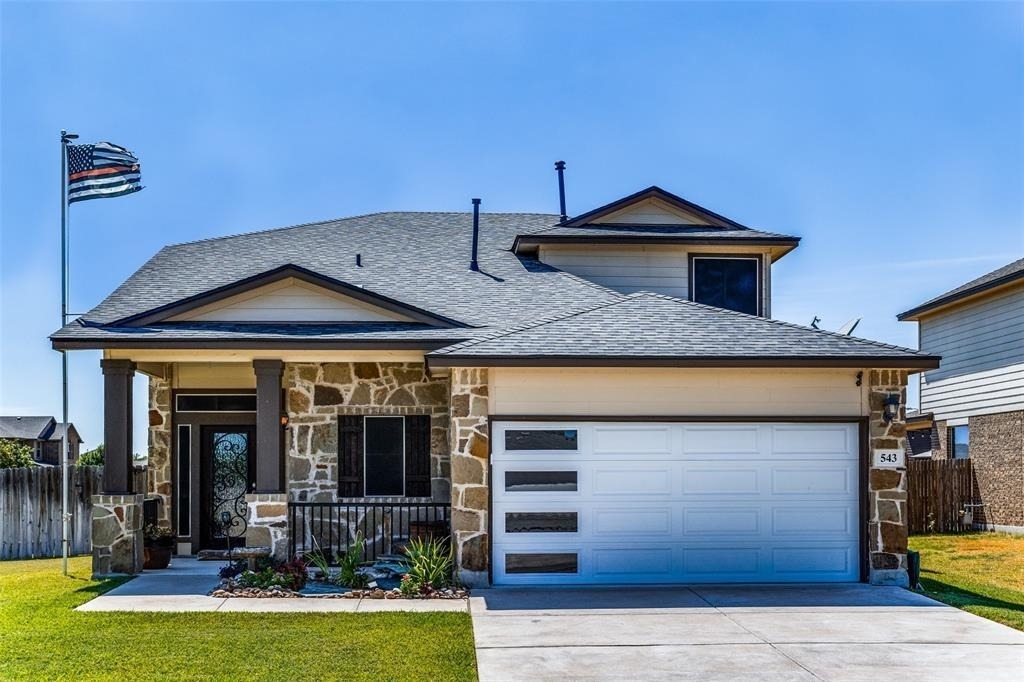 543 Christopher Cv - Photo 0