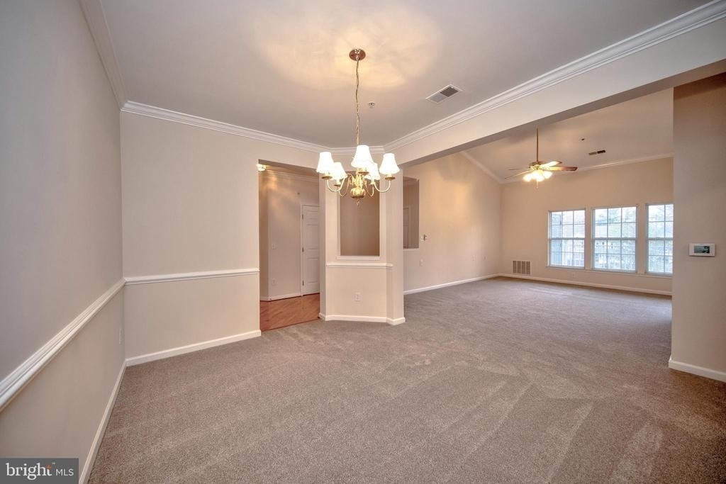 712 Kings Path - Photo 10