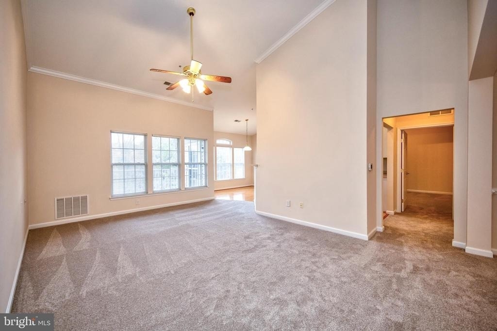 712 Kings Path - Photo 6